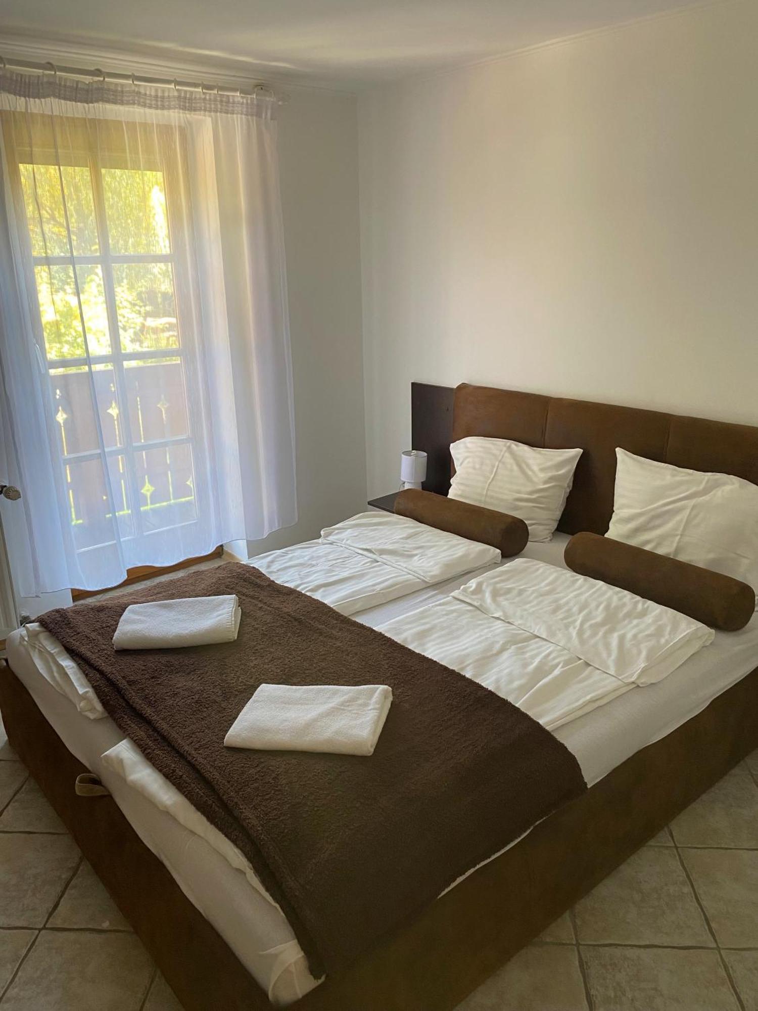 Haus Lucia Apartment เอ็กเกอร์ ภายนอก รูปภาพ