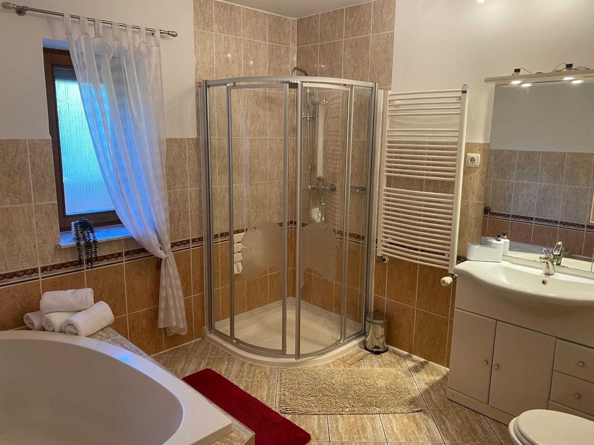 Haus Lucia Apartment เอ็กเกอร์ ภายนอก รูปภาพ