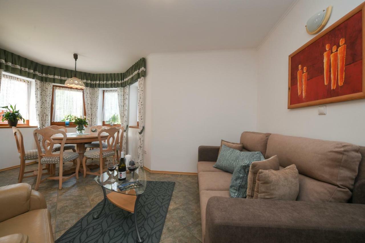 Haus Lucia Apartment เอ็กเกอร์ ภายนอก รูปภาพ